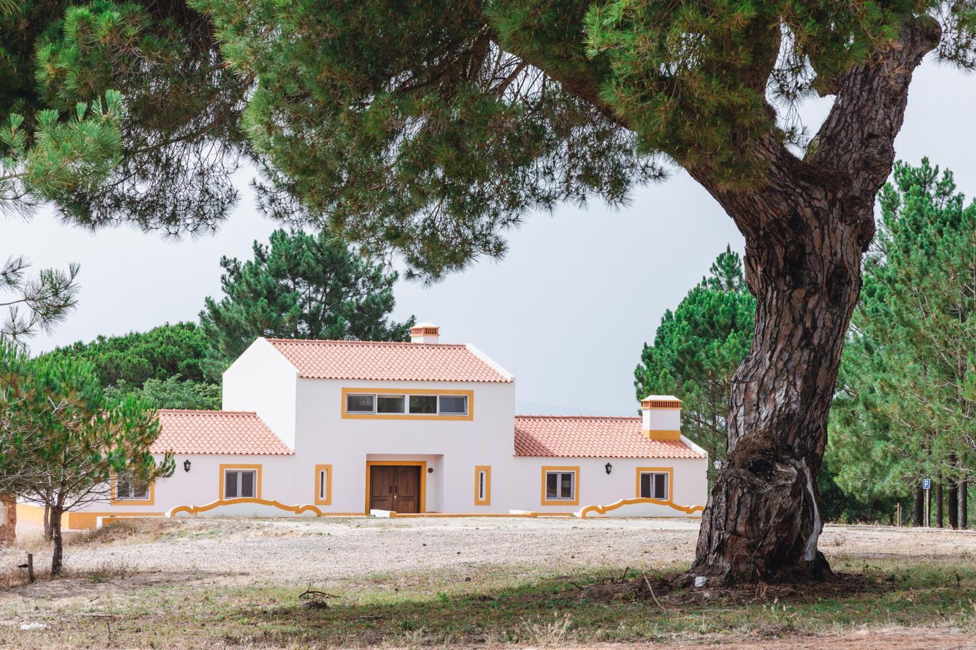 Montum Farm Living Pensionat Melides Exteriör bild